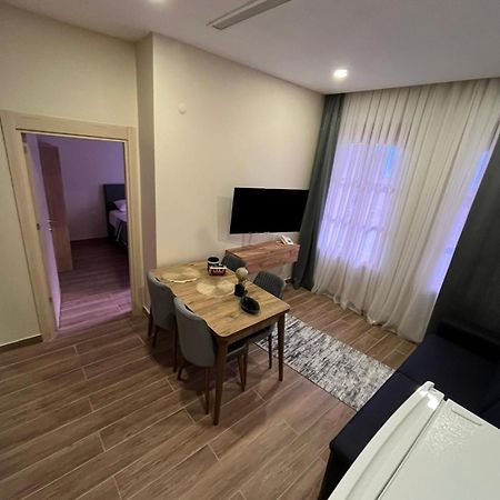 Majestik Hotel Istanboel Buitenkant foto